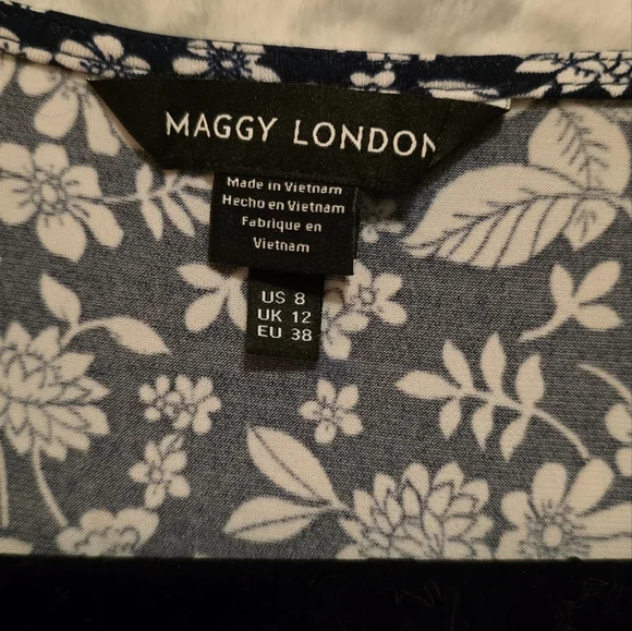 Maggy London Navy and White Floral Dress - Picture 3 of 3
